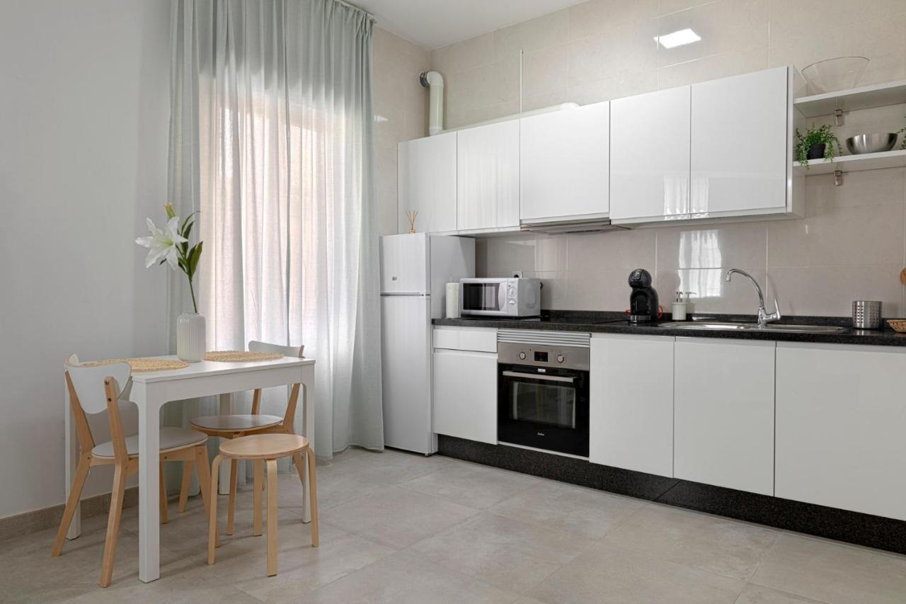 Homeabout Juan De Austria Apartments มาลากา ภายนอก รูปภาพ