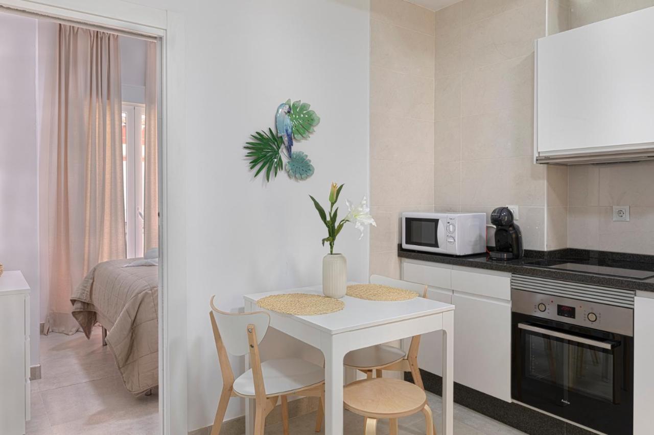 Homeabout Juan De Austria Apartments มาลากา ภายนอก รูปภาพ