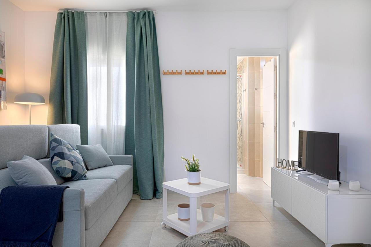Homeabout Juan De Austria Apartments มาลากา ภายนอก รูปภาพ