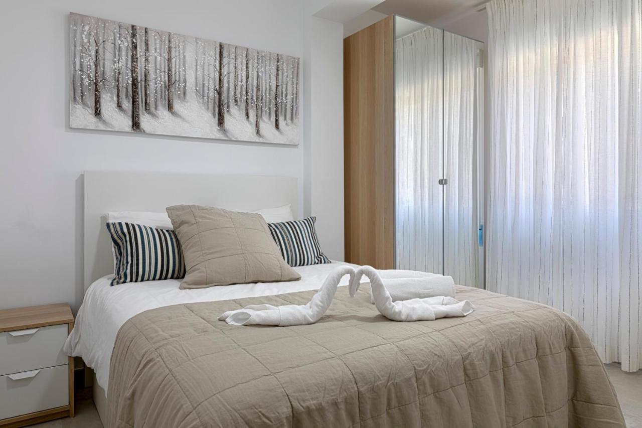 Homeabout Juan De Austria Apartments มาลากา ภายนอก รูปภาพ