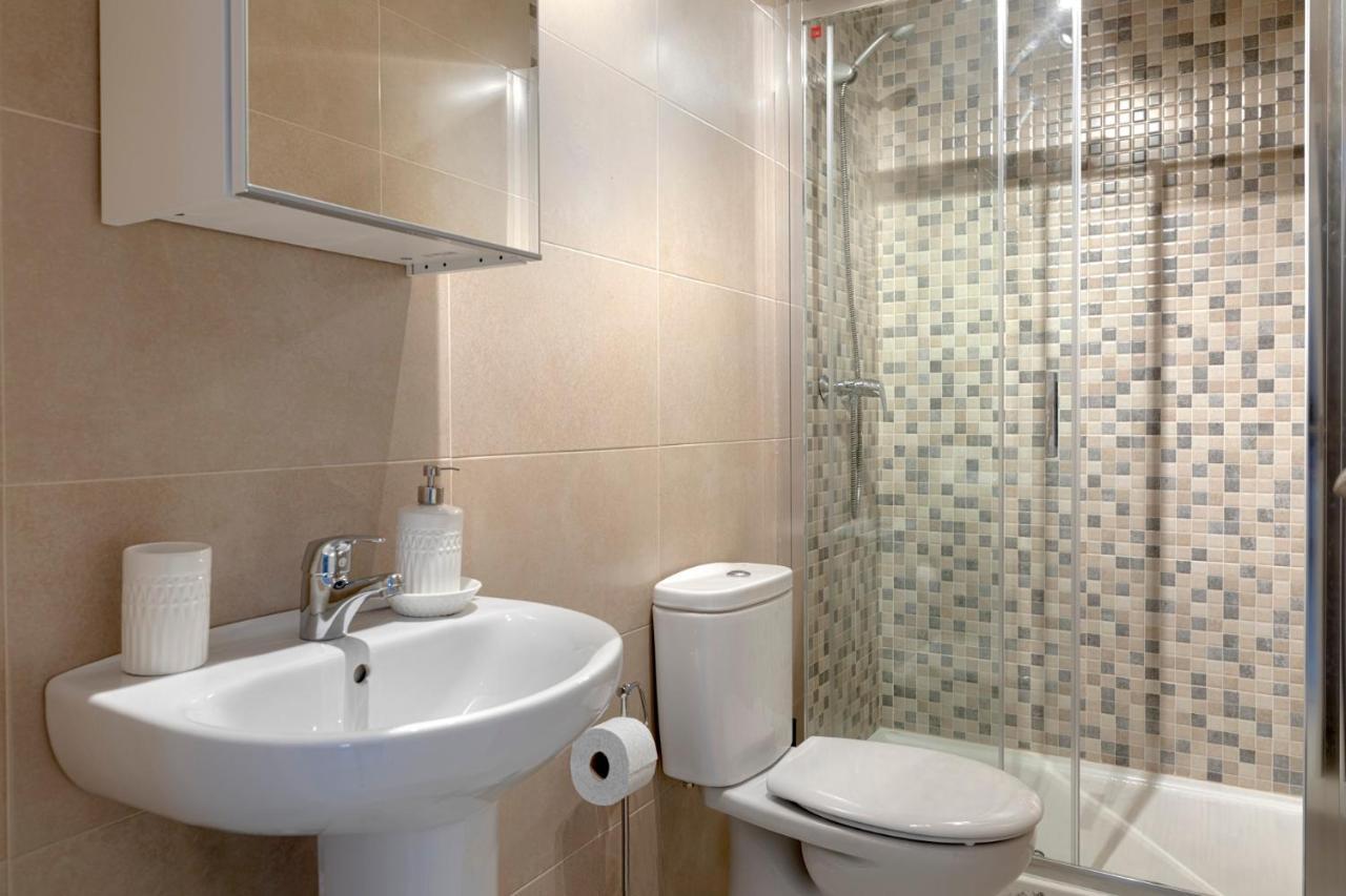 Homeabout Juan De Austria Apartments มาลากา ภายนอก รูปภาพ