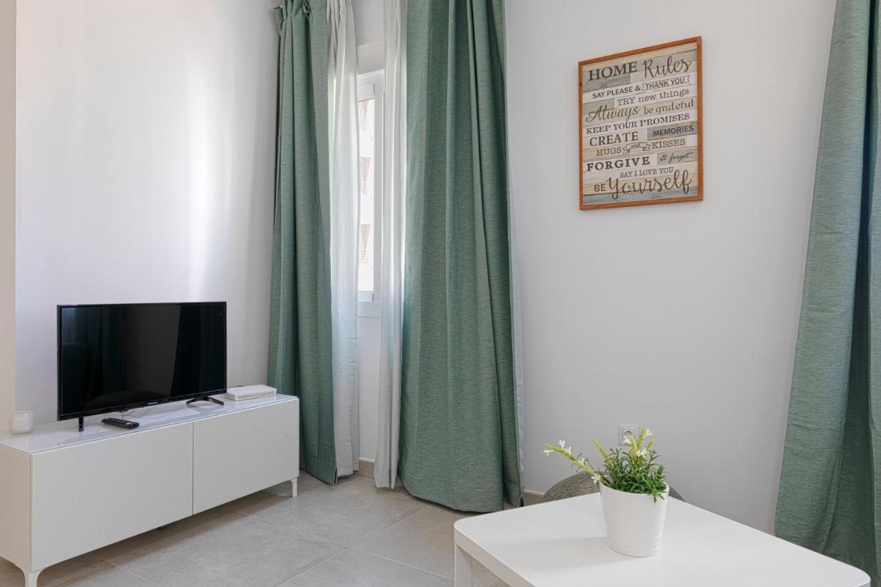 Homeabout Juan De Austria Apartments มาลากา ภายนอก รูปภาพ