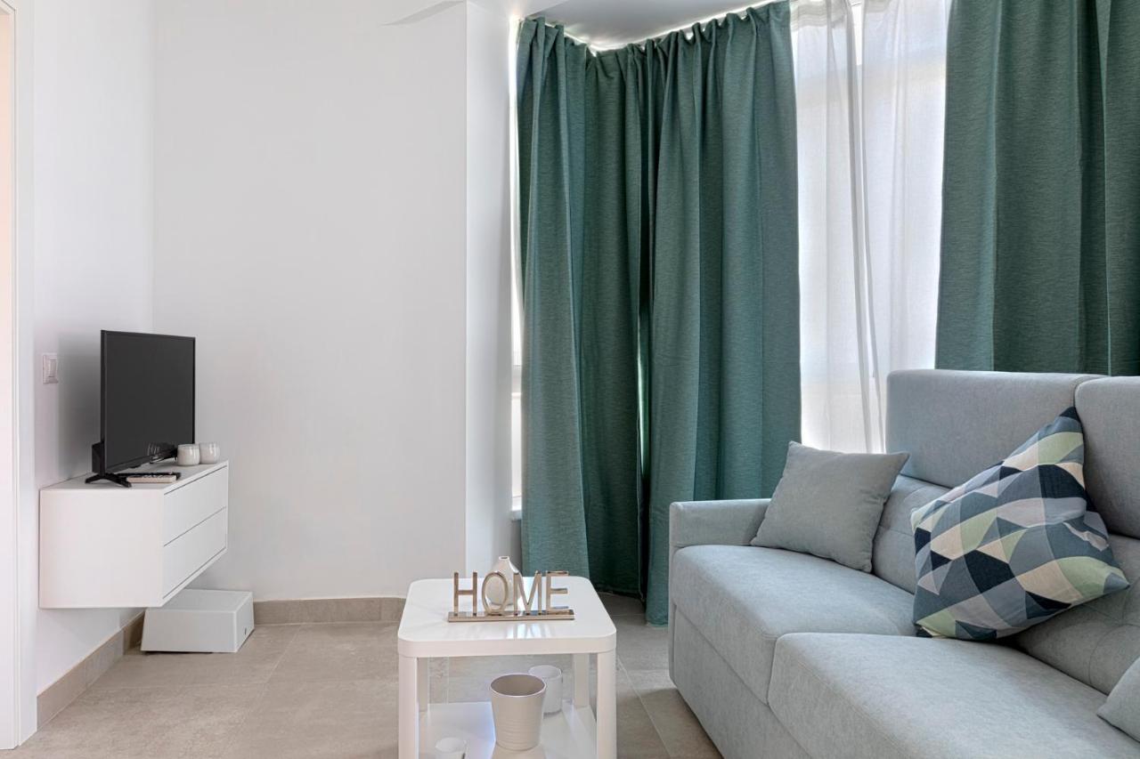 Homeabout Juan De Austria Apartments มาลากา ภายนอก รูปภาพ